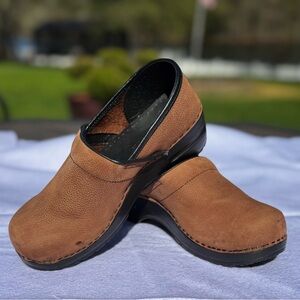 Sanita “Dansko” Professional/ Healthcare Textured Oil Leather Clog in Antique